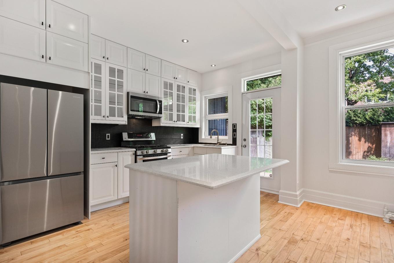 Cuisine - 4275 Av. Beaconsfield, Montréal (Côte-Des-Neiges/Notre-Dame-De-Grâce), QC - Indoor Photo Showing Kitchen With Upgraded Kitchen