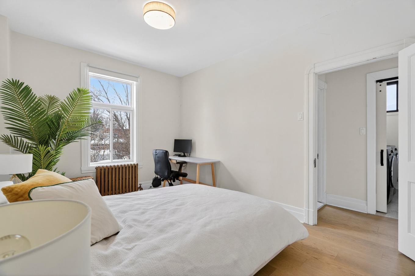 Primary bedroom - 7022 Rue Garnier, Montréal (Rosemont/La Petite-Patrie), QC - Indoor Photo Showing Bedroom