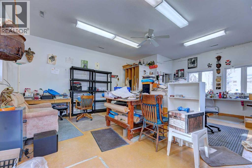 HEATED STUDIO ATTACHED TO GARAGE - 14 Munro Crescent, Red Deer, AB - Indoor