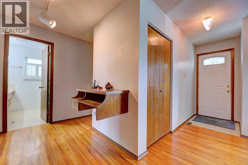 14 Munro Crescent, Red Deer, AB - Indoor Photo Showing Other Room