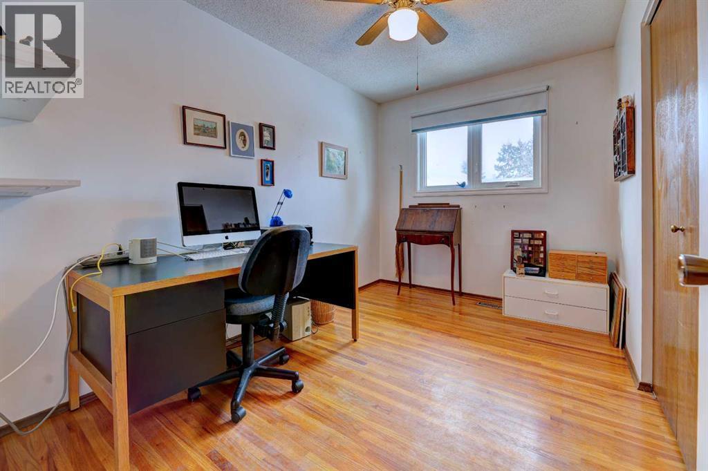14 Munro Crescent, Red Deer, AB - Indoor Photo Showing Office