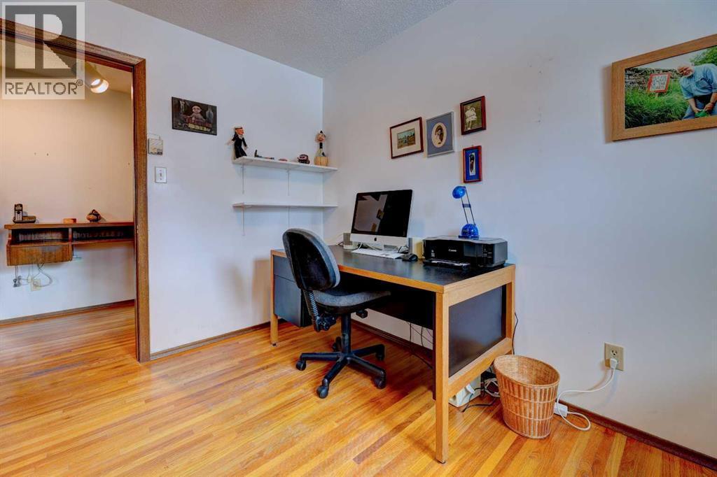 14 Munro Crescent, Red Deer, AB - Indoor Photo Showing Office