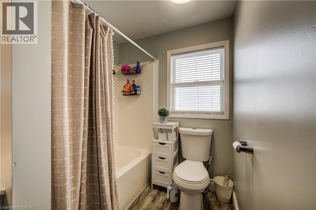 144 Patton Drive, Cambridge, ON - Indoor Photo Showing Bathroom