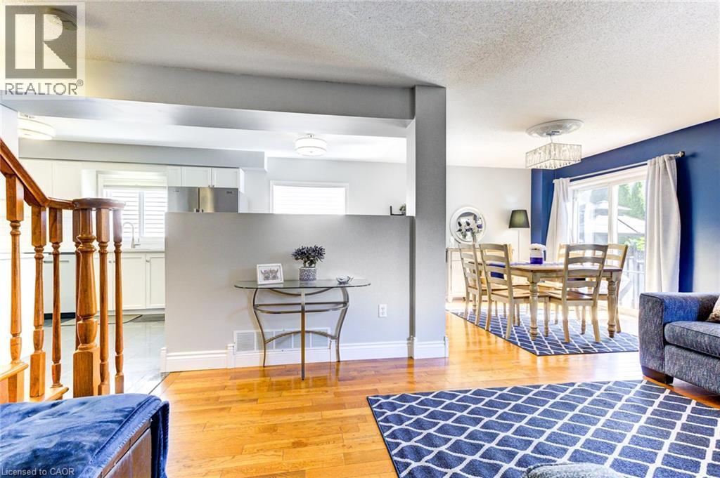 Living - 39 Karalee Crescent, Cambridge, ON - Indoor Photo Showing Other Room