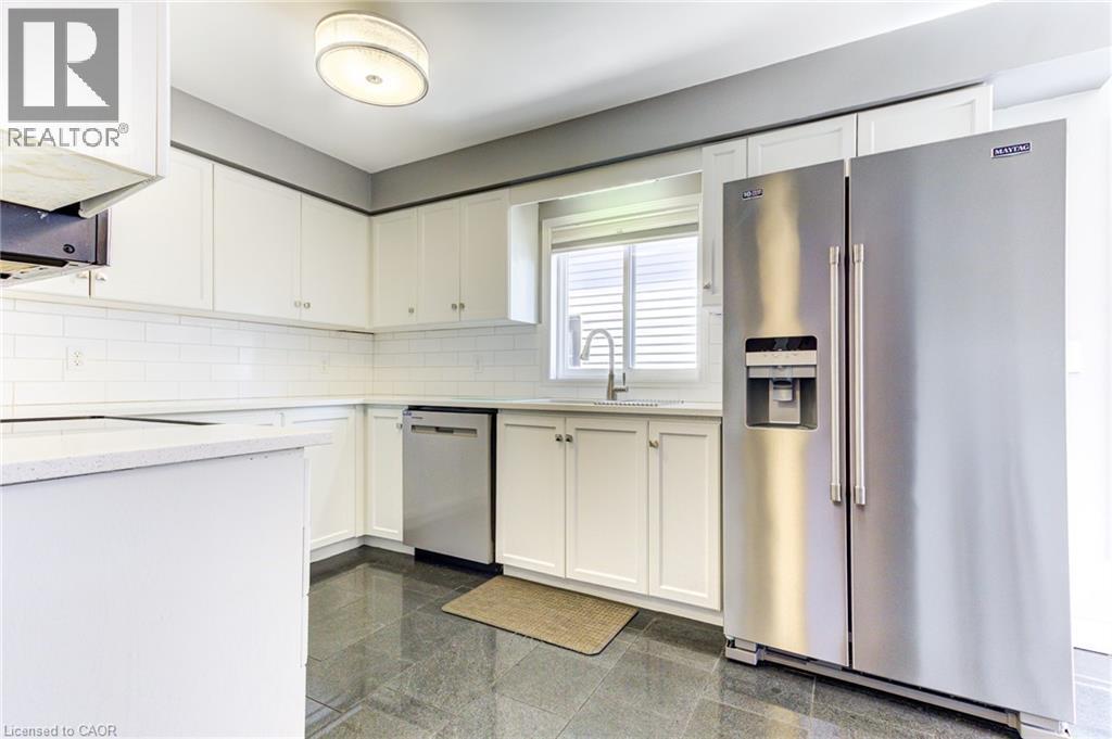 Kitchen - 39 Karalee Crescent, Cambridge, ON - Indoor Photo Showing Kitchen