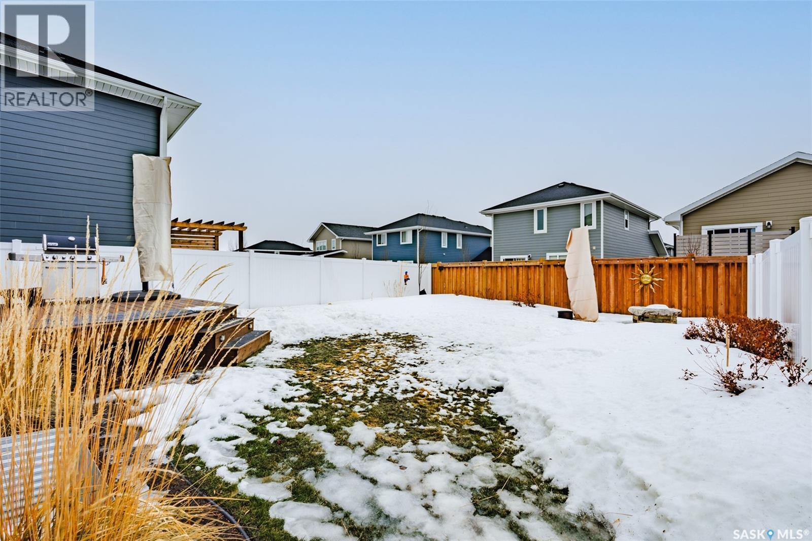 343 Stilling Manor, Saskatoon, SK - Outdoor