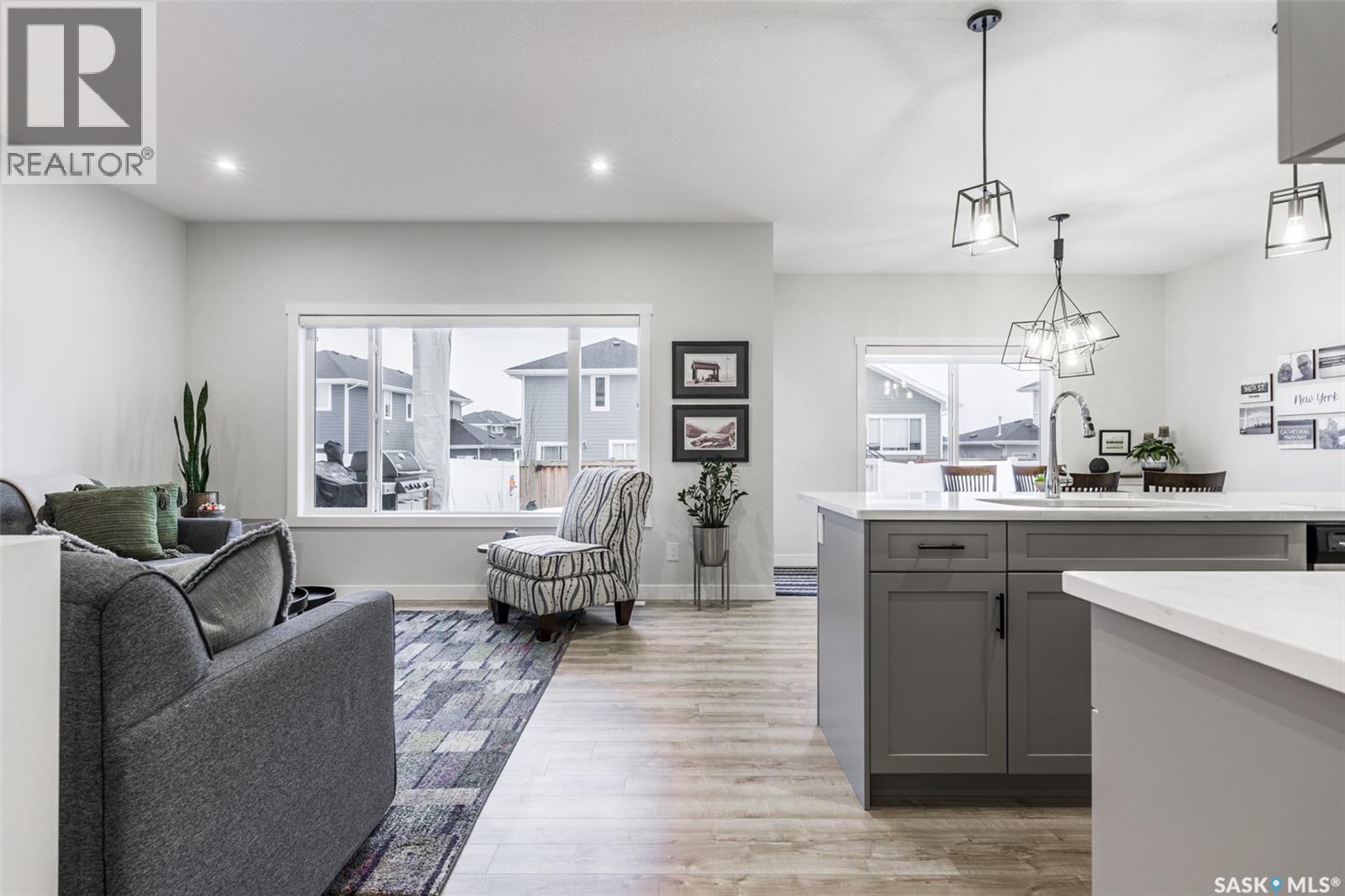 343 Stilling Manor, Saskatoon, SK - Indoor