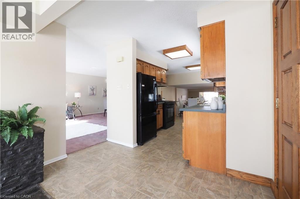 727 Riverside Drive, Cambridge, ON - Indoor Photo Showing Other Room