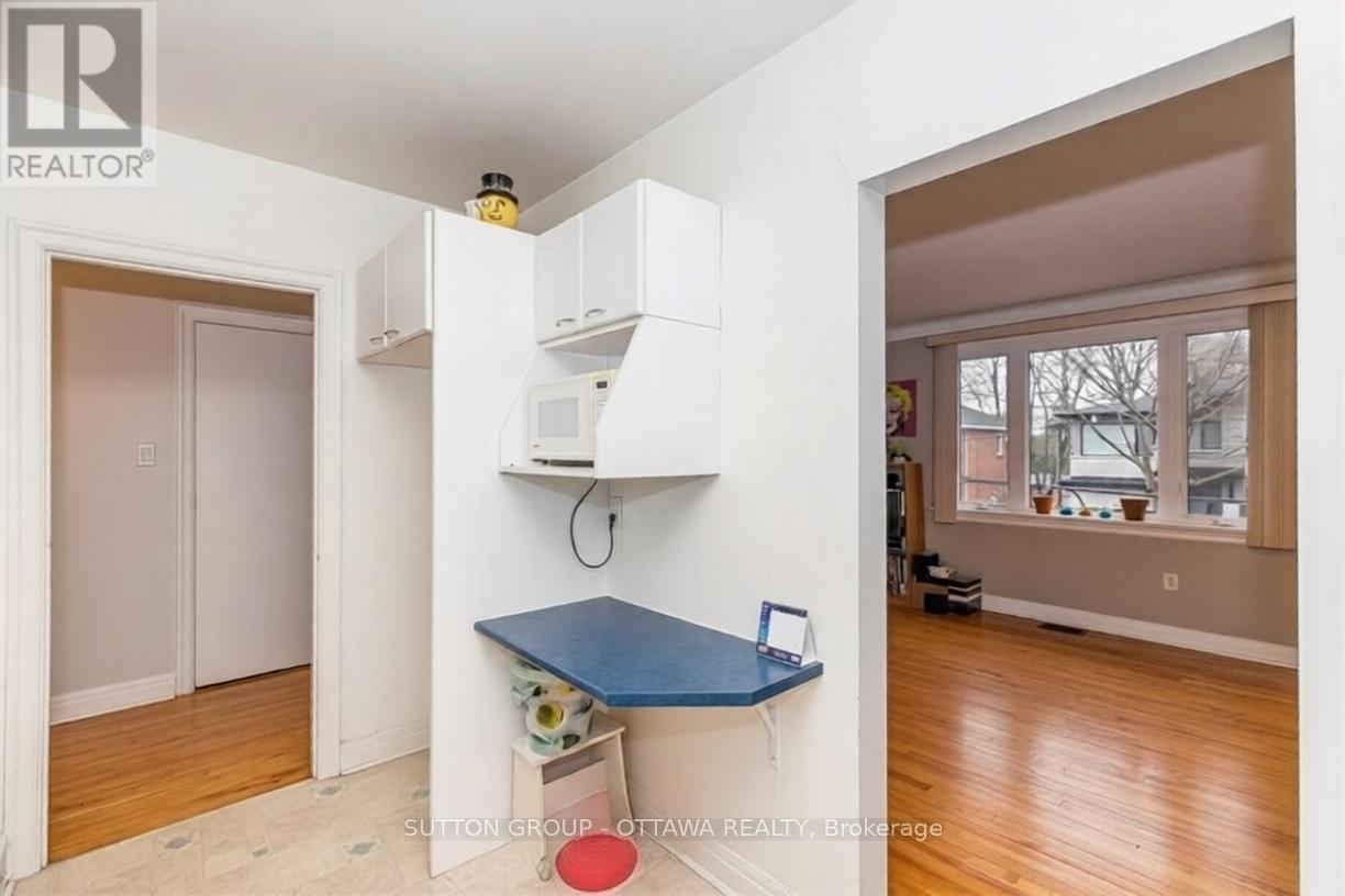 391 Greenwood Avenue, Ottawa, ON - Indoor Photo Showing Other Room