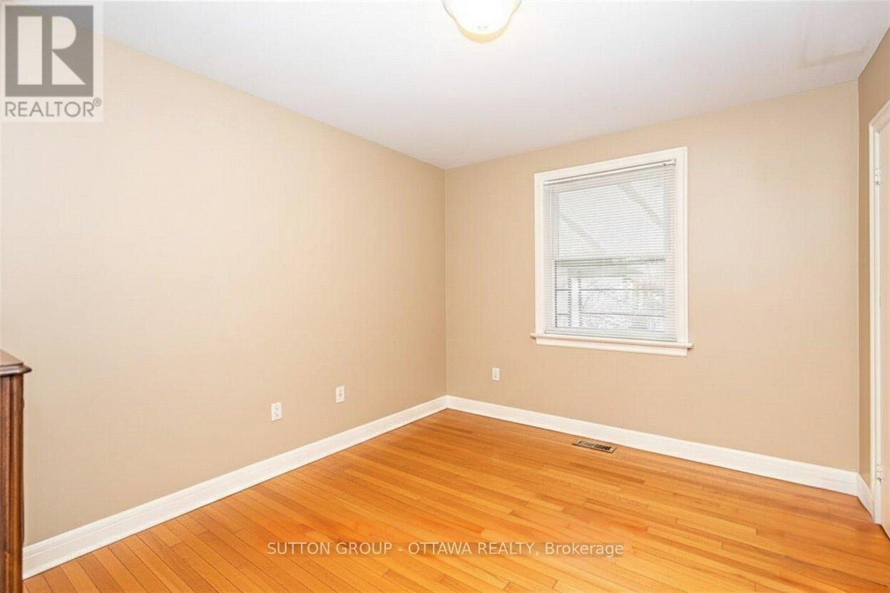 391 Greenwood Avenue, Ottawa, ON - Indoor Photo Showing Other Room