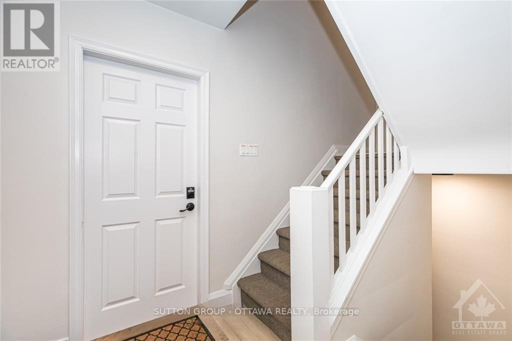 391 Greenwood Avenue, Ottawa, ON - Indoor Photo Showing Other Room
