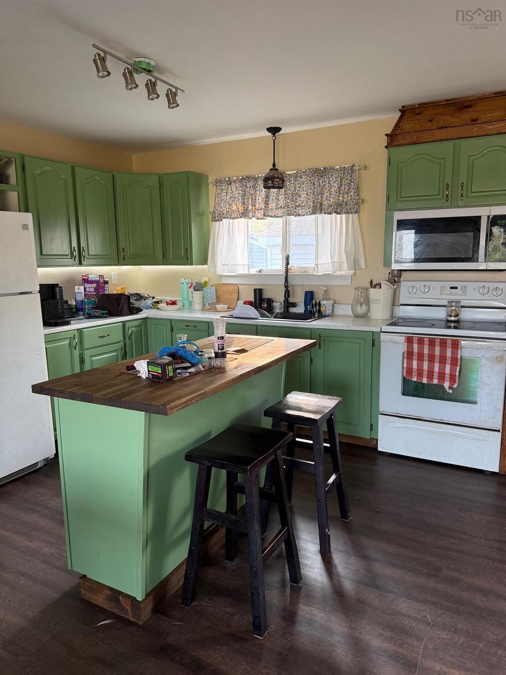 1668 Mackay Street, Westville, NS