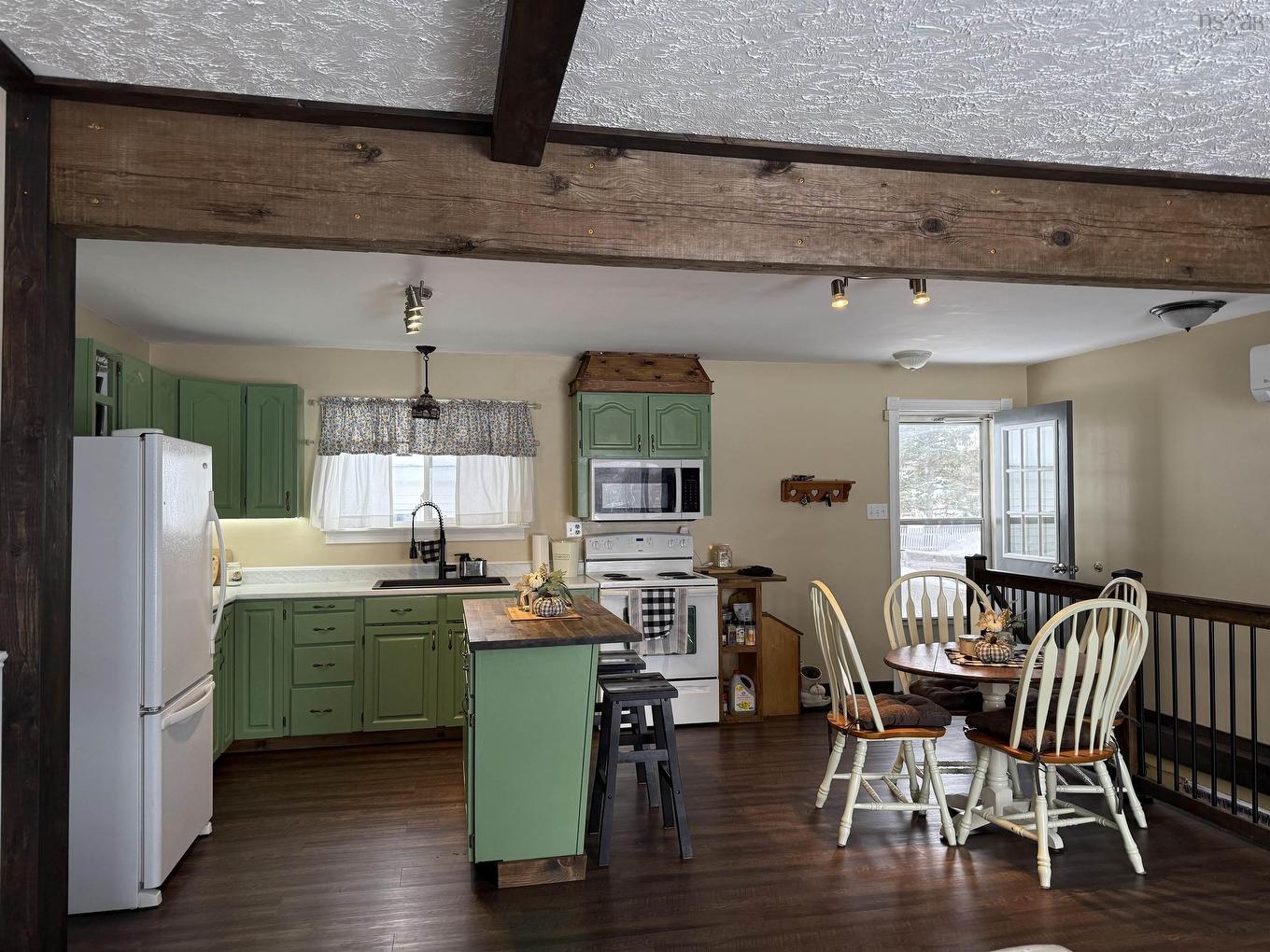 1668 Mackay Street, Westville, NS