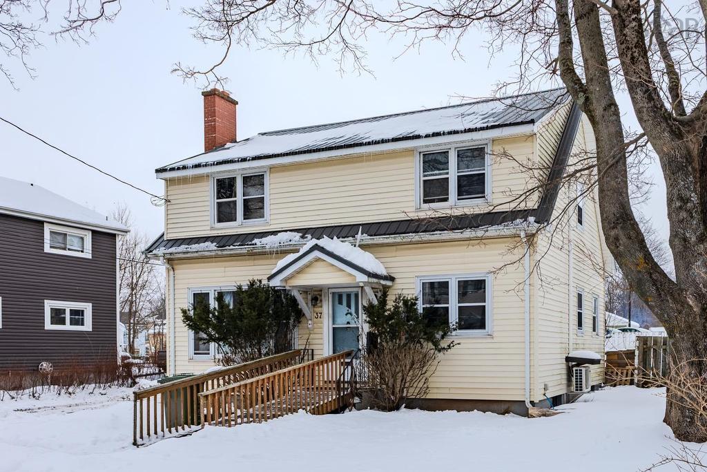37 Queen Street, Truro, NS