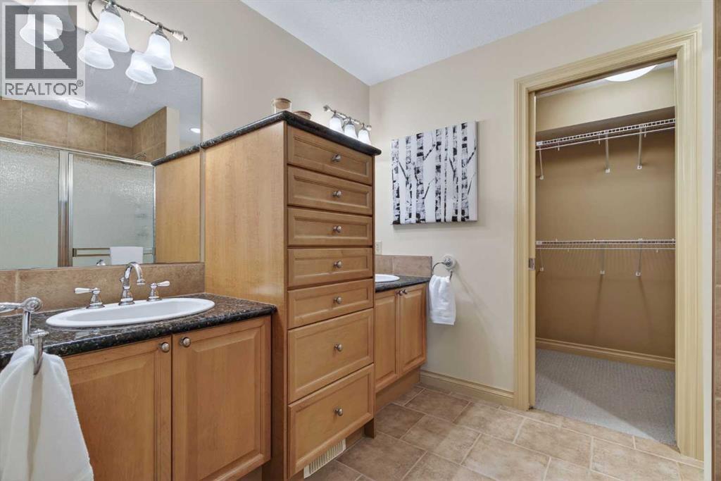 55 Billy Haynes Trail, Okotoks, AB - Indoor Photo Showing Bathroom
