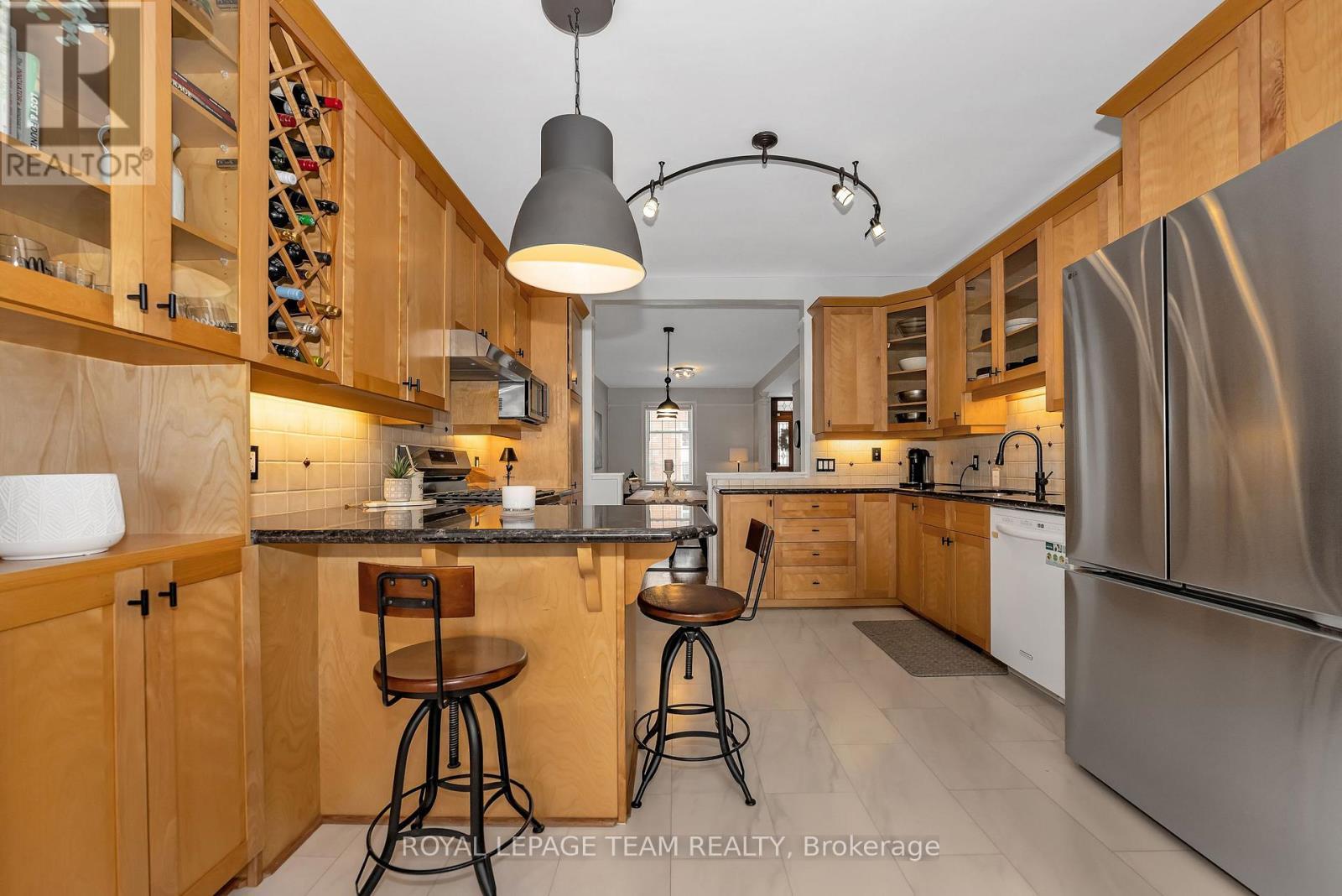 76 Havelock Street, Ottawa, ON - Indoor Photo Showing Kitchen