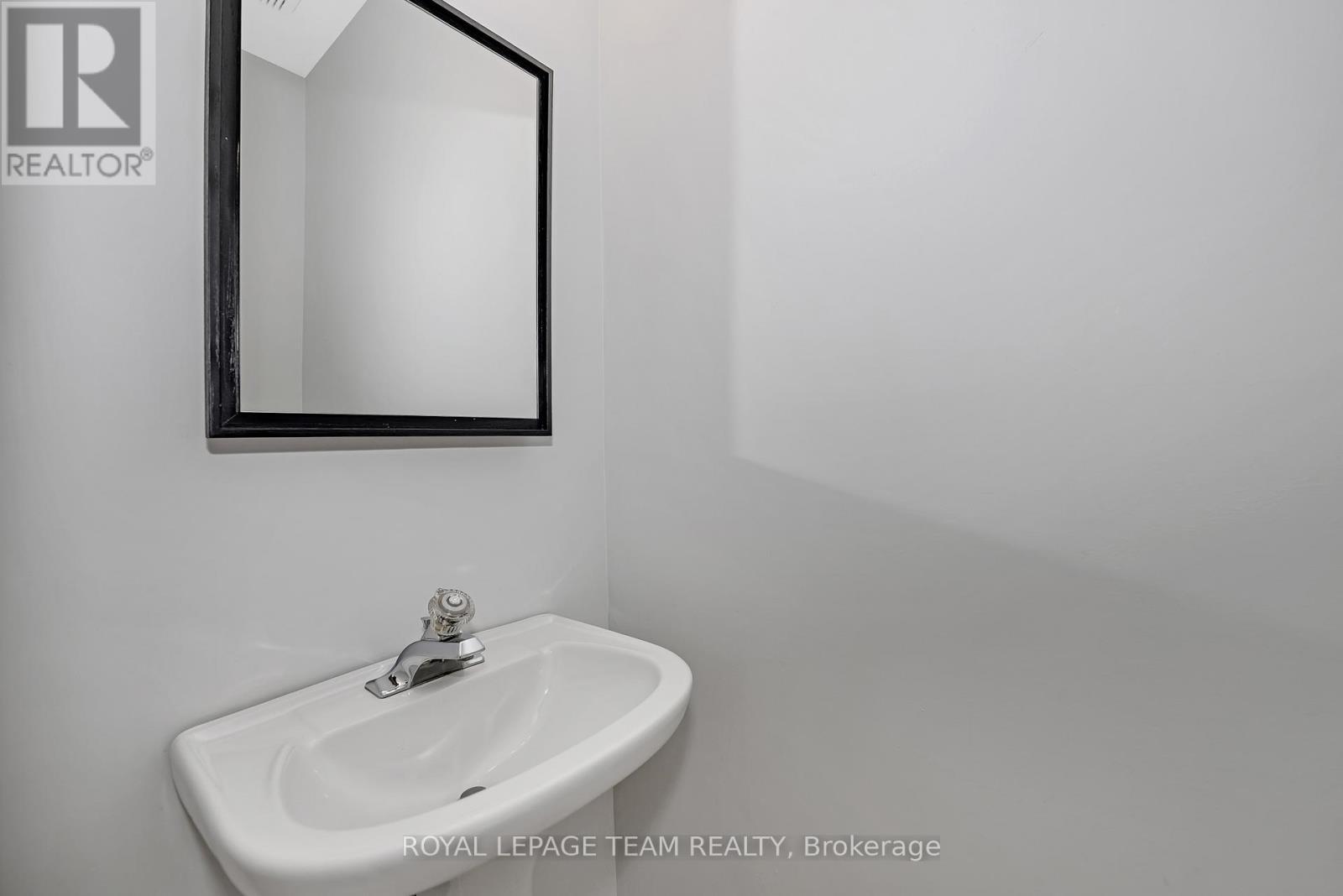 76 Havelock Street, Ottawa, ON - Indoor Photo Showing Bathroom
