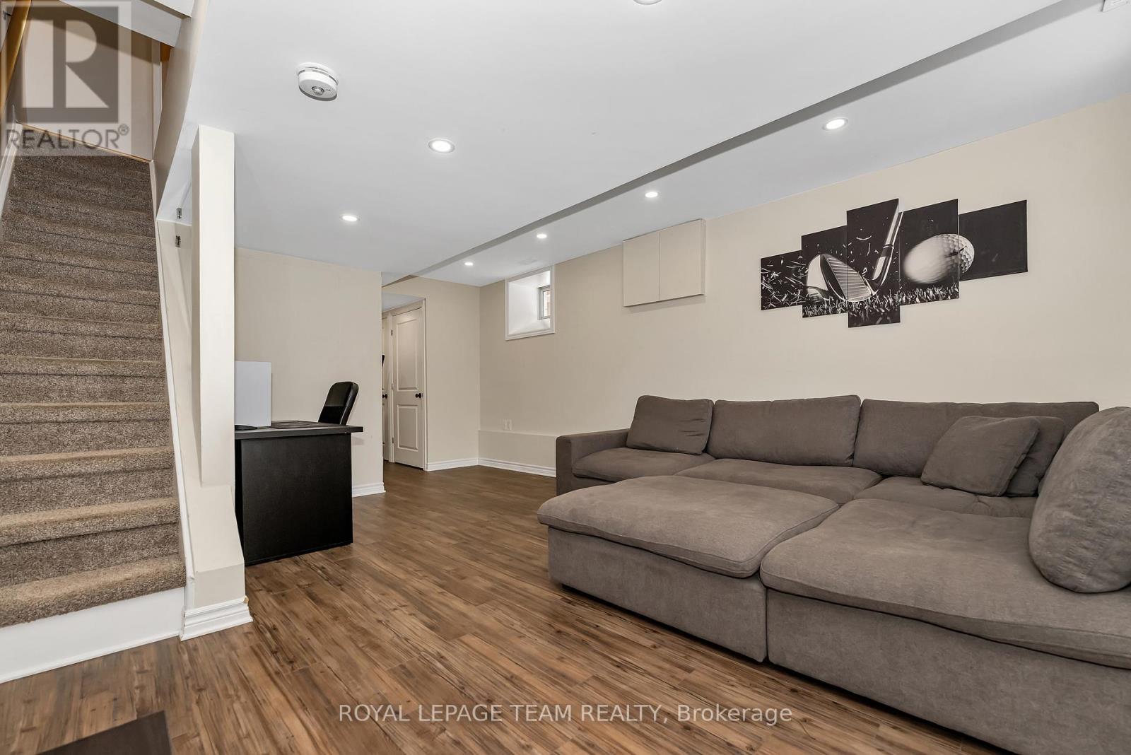 76 Havelock Street, Ottawa, ON - Indoor Photo Showing Living Room