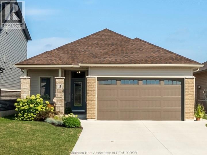 11 Champlain Court, Chatham, ON - Outdoor