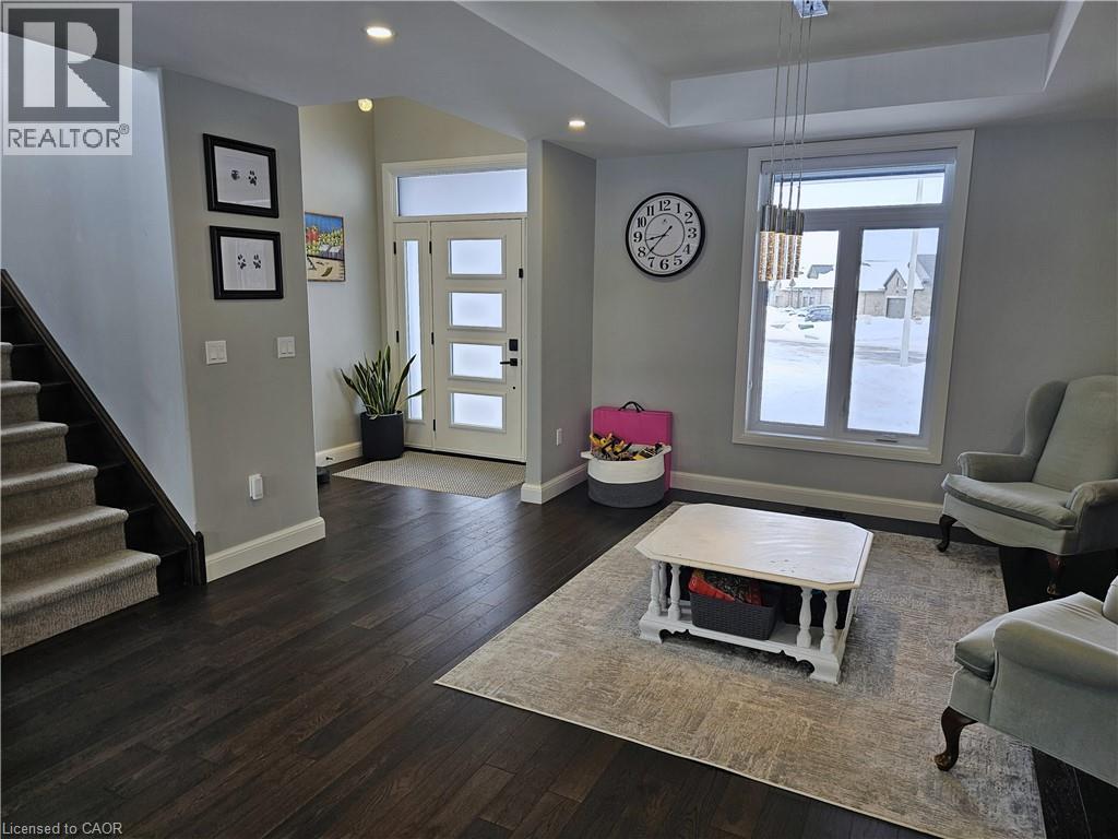 Sitting Room or separate Dining Area - 46 Stonebridge Place, Simcoe, ON - Indoor Photo Showing Living Room