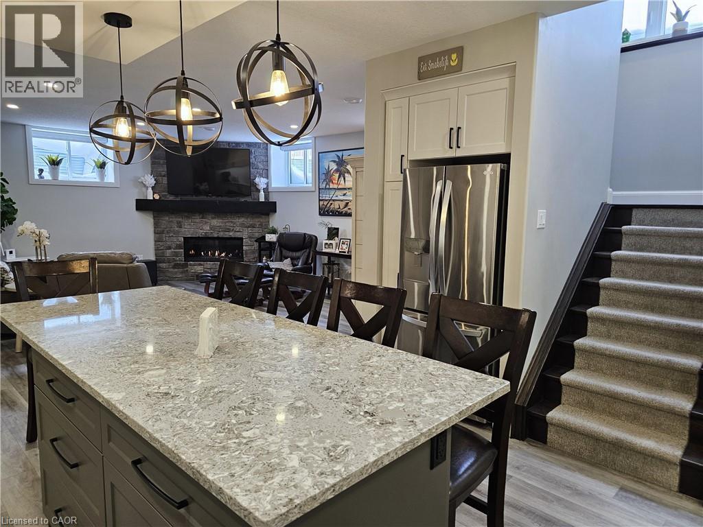 Basement In-Law Suite with 2 Beds & 2 Baths - 46 Stonebridge Place, Simcoe, ON - Indoor Photo Showing Dining Room