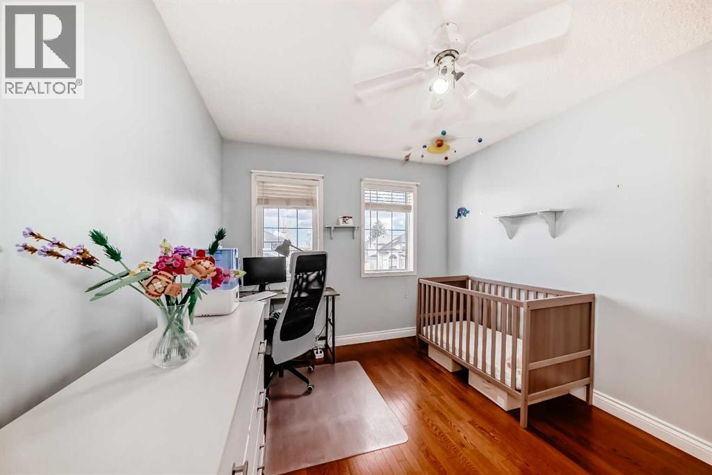 Bedroom 2 - 188 Hidden Ranch Crescent Nw, Calgary, AB - Indoor