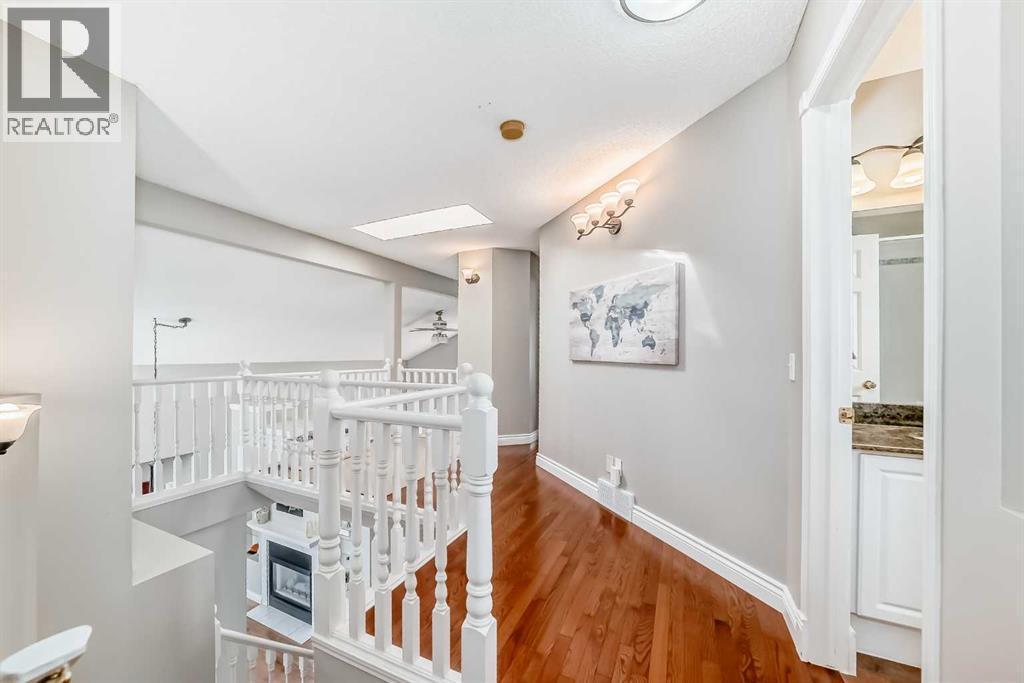 188 Hidden Ranch Crescent Nw, Calgary, AB - Indoor Photo Showing Other Room