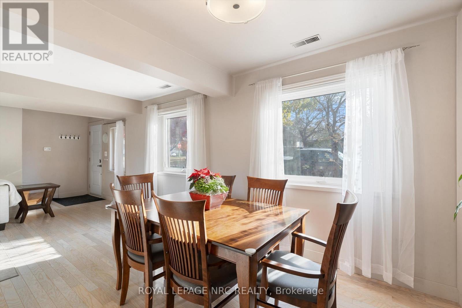89 1/2 Albert Street, St. Catharines (Downtown), ON - Indoor Photo Showing Dining Room