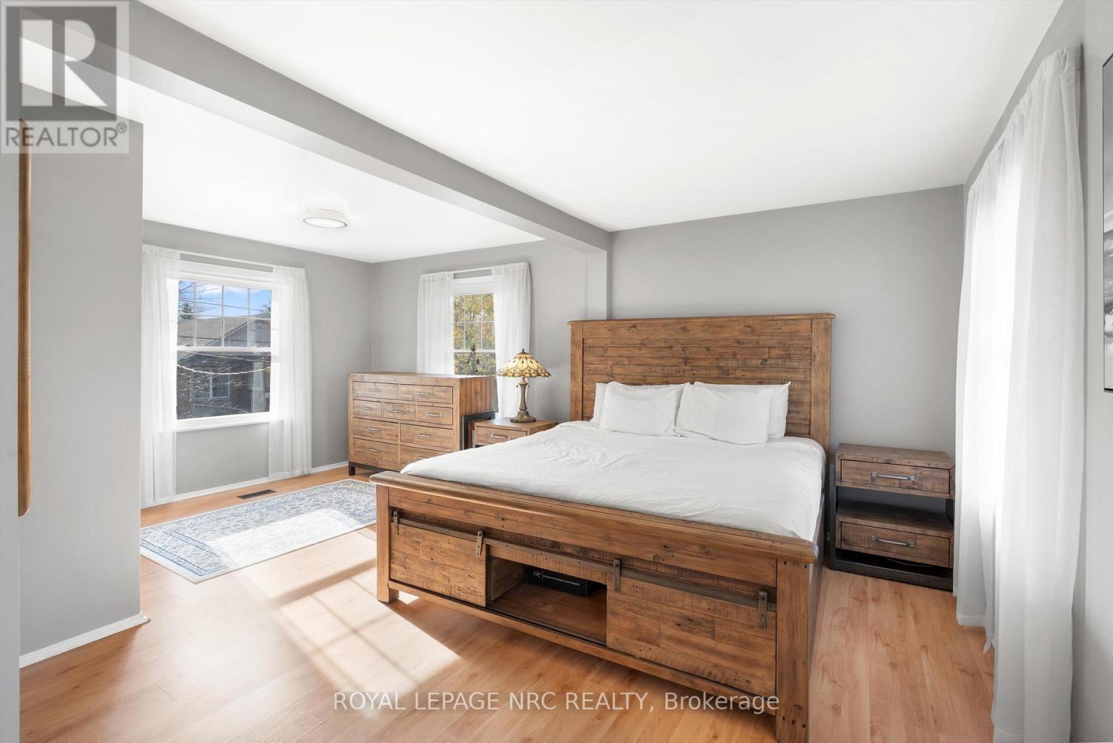 89 1/2 Albert Street, St. Catharines (Downtown), ON - Indoor Photo Showing Bedroom