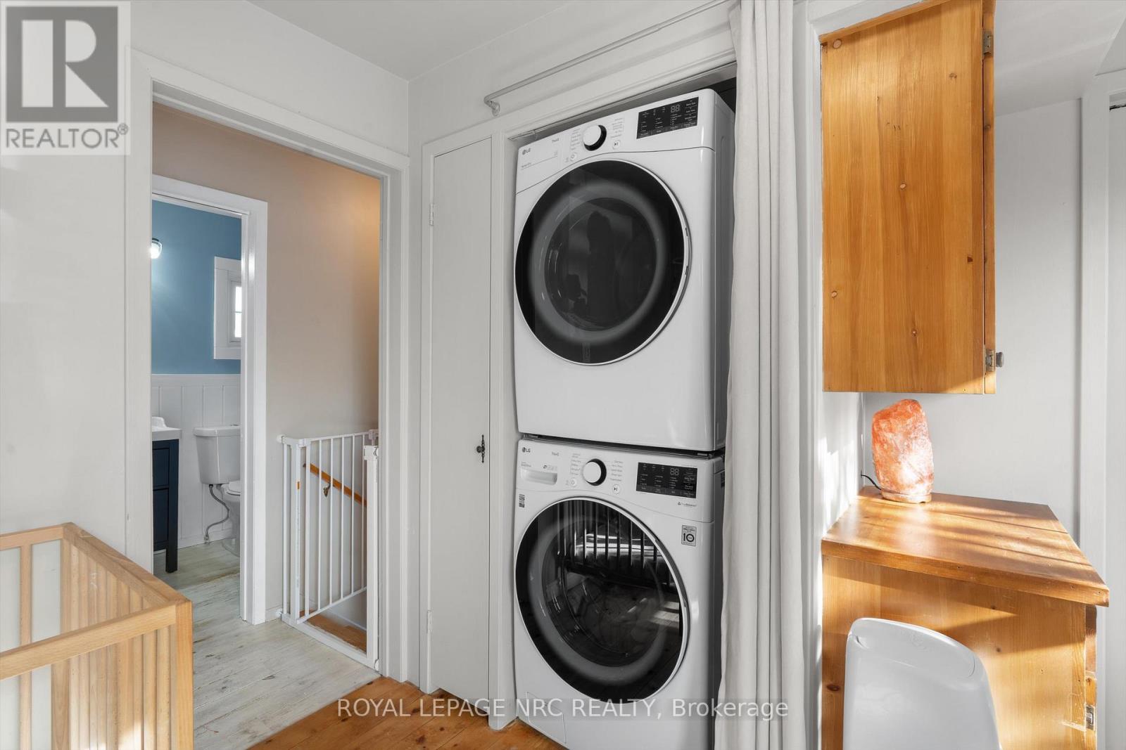 89 1/2 Albert Street, St. Catharines (Downtown), ON - Indoor Photo Showing Laundry Room