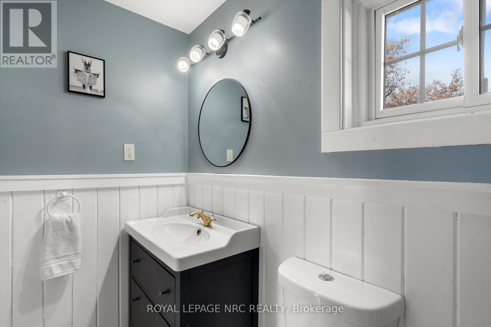 89 1/2 Albert Street, St. Catharines (Downtown), ON - Indoor Photo Showing Bathroom
