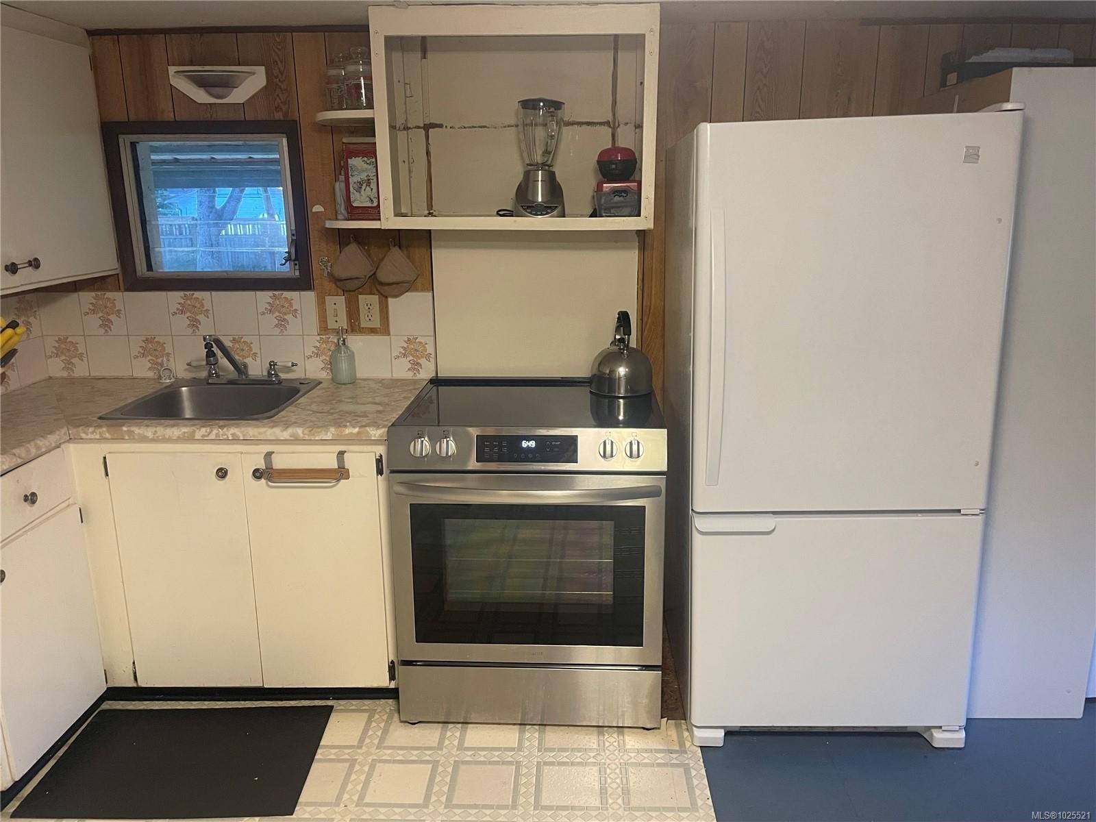 247 Huson Rd, Qualicum Beach, BC