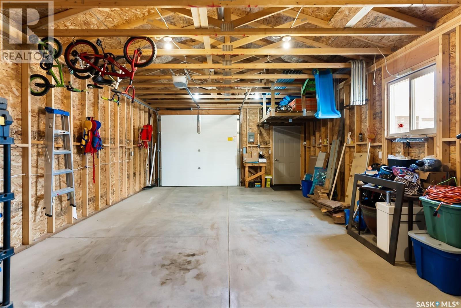 73 Coldwell Road, Regina, SK - Indoor Photo Showing Garage
