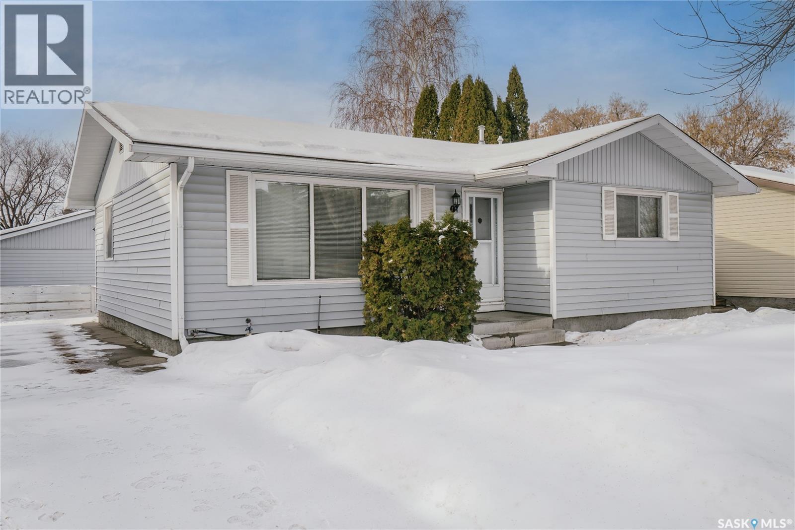 1229 Elevator Road, Saskatoon, SK - Outdoor