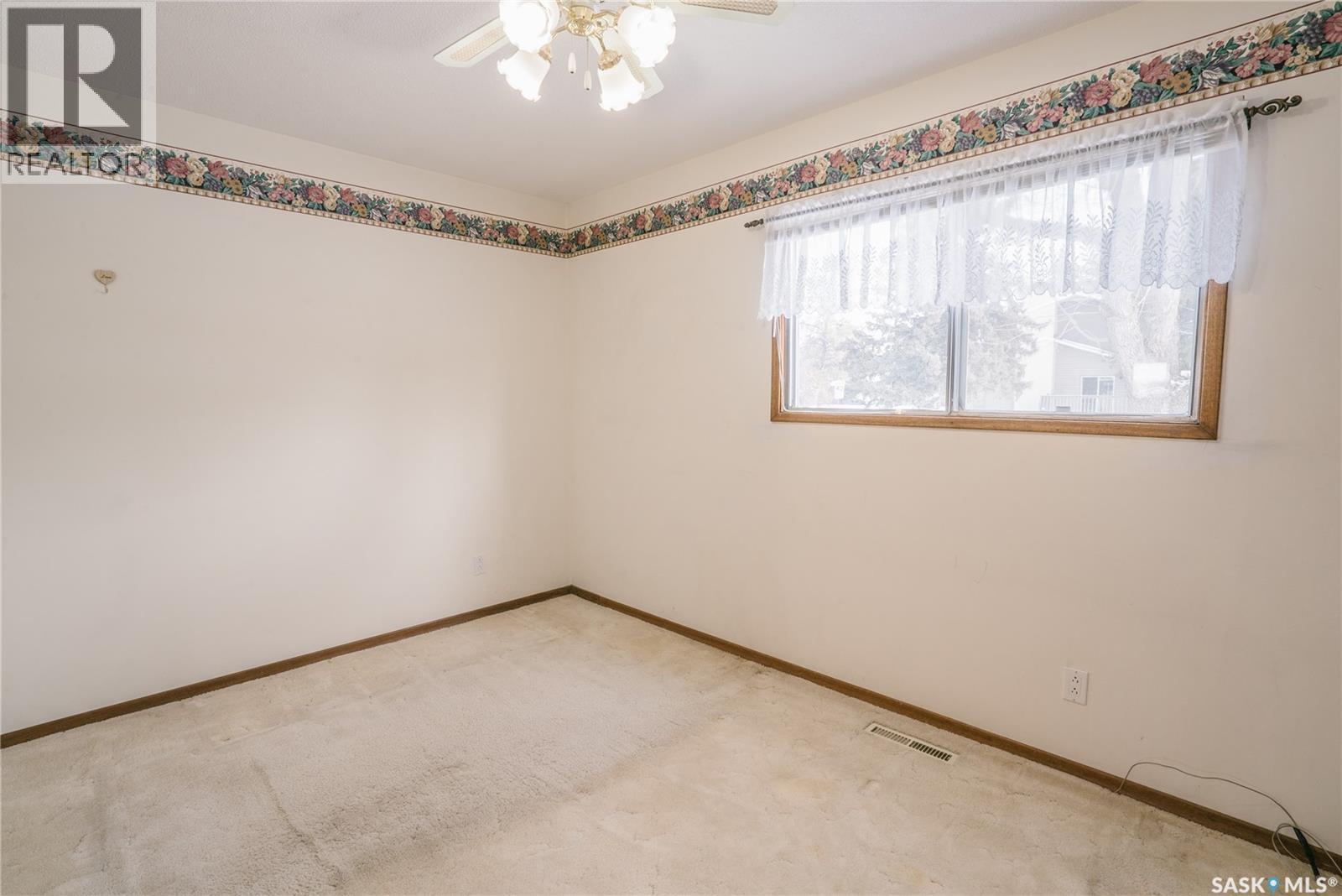 1229 Elevator Road, Saskatoon, SK - Indoor Photo Showing Other Room