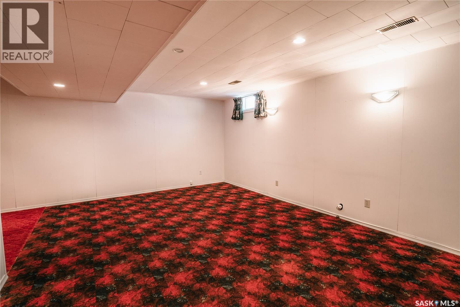 1229 Elevator Road, Saskatoon, SK - Indoor Photo Showing Other Room