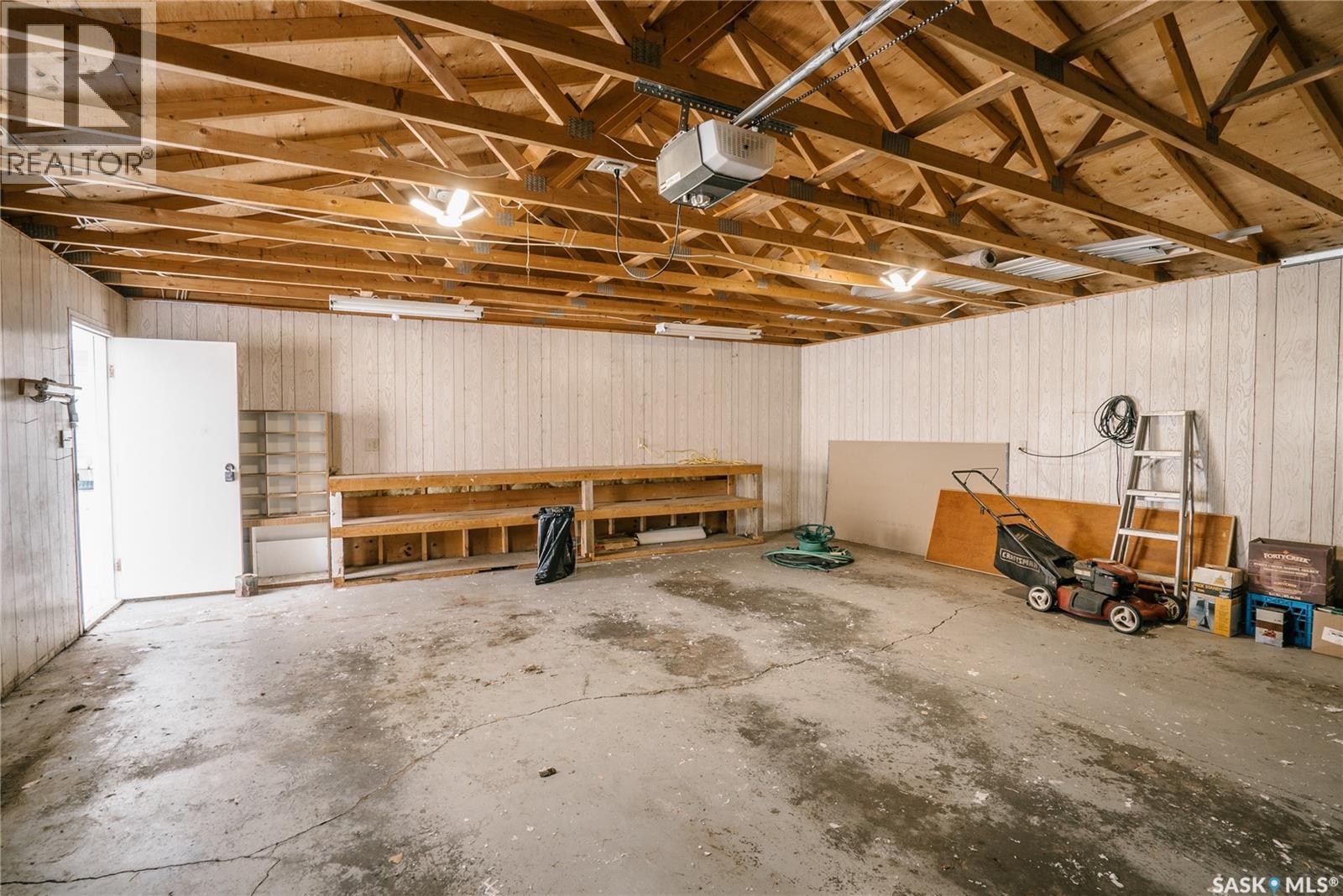 1229 Elevator Road, Saskatoon, SK - Indoor Photo Showing Basement