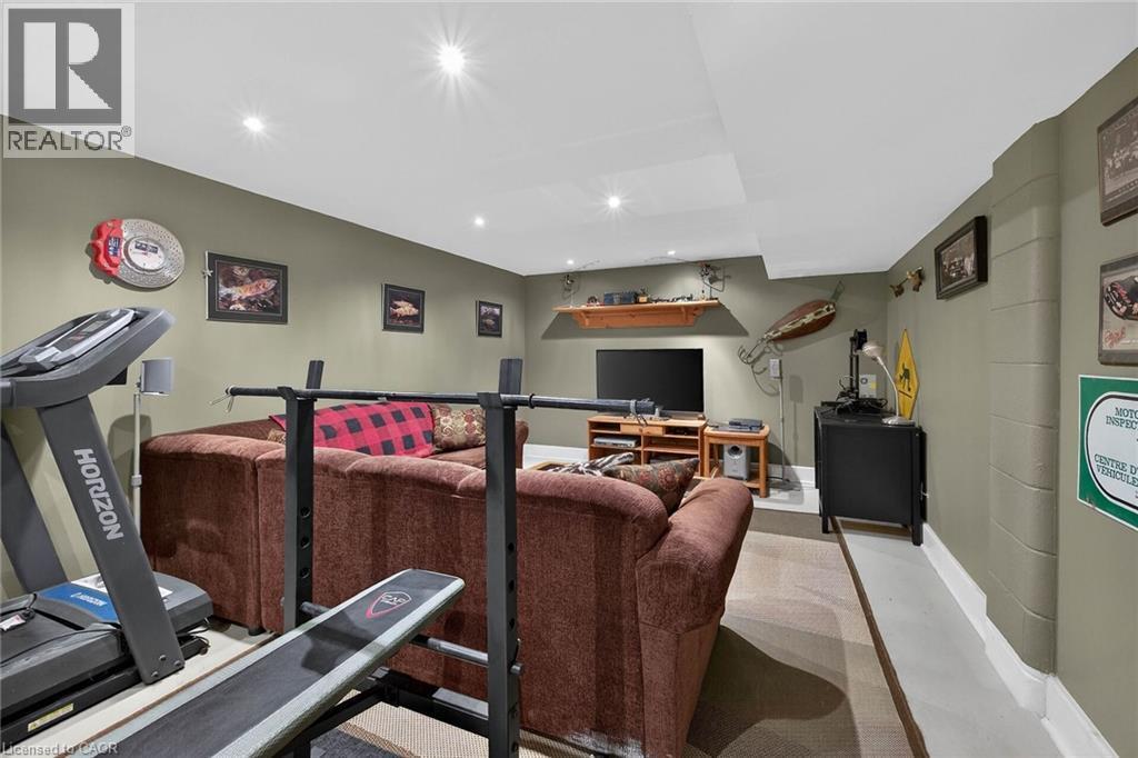 983 Parkhill Avenue, Burlington, ON - Indoor