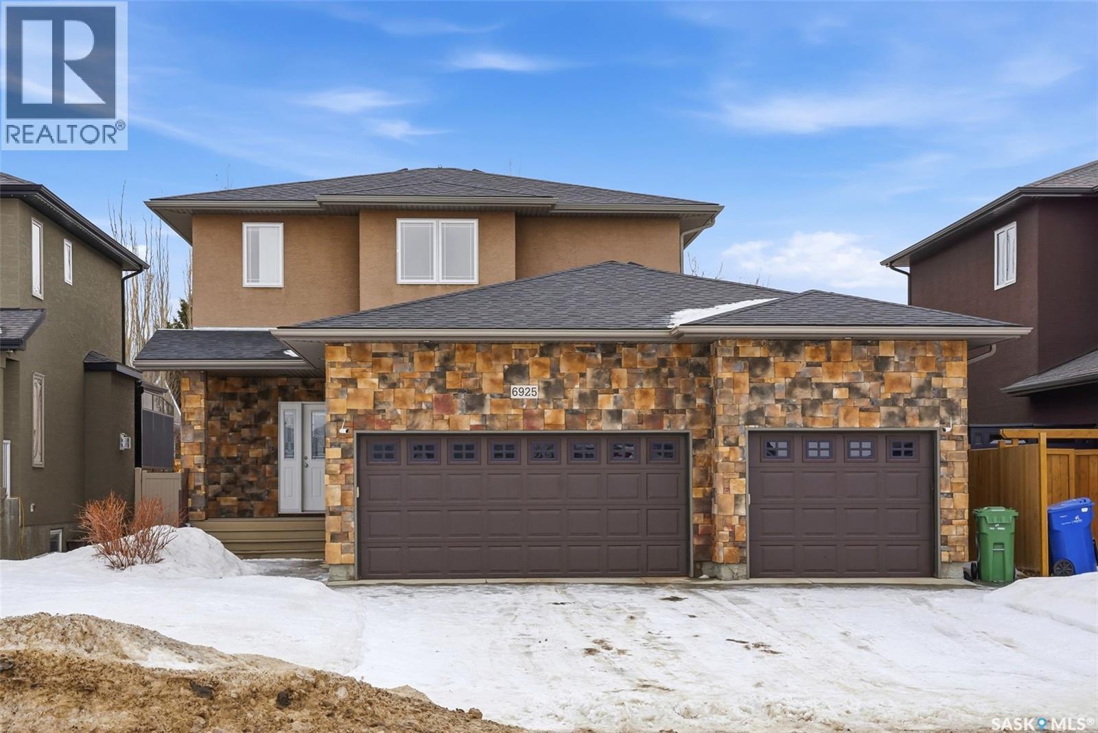 6925 Maple Ridge Drive, Regina, SK - Outdoor