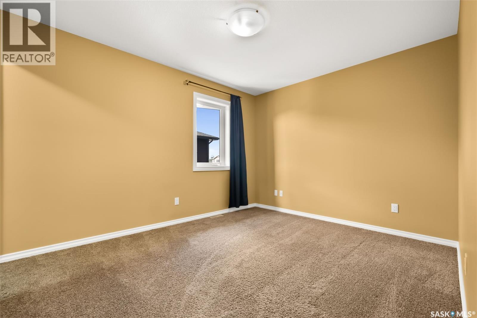 6925 Maple Ridge Drive, Regina, SK - Indoor Photo Showing Other Room