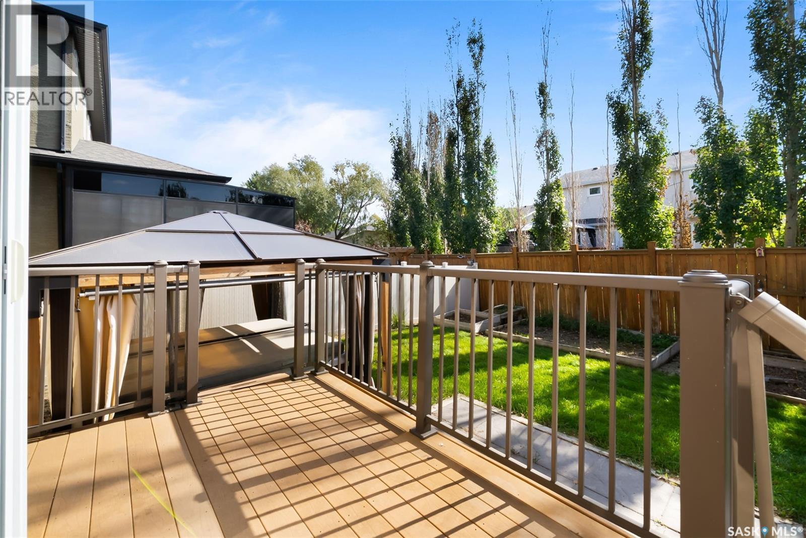 6925 Maple Ridge Drive, Regina, SK - Outdoor With Deck Patio Veranda