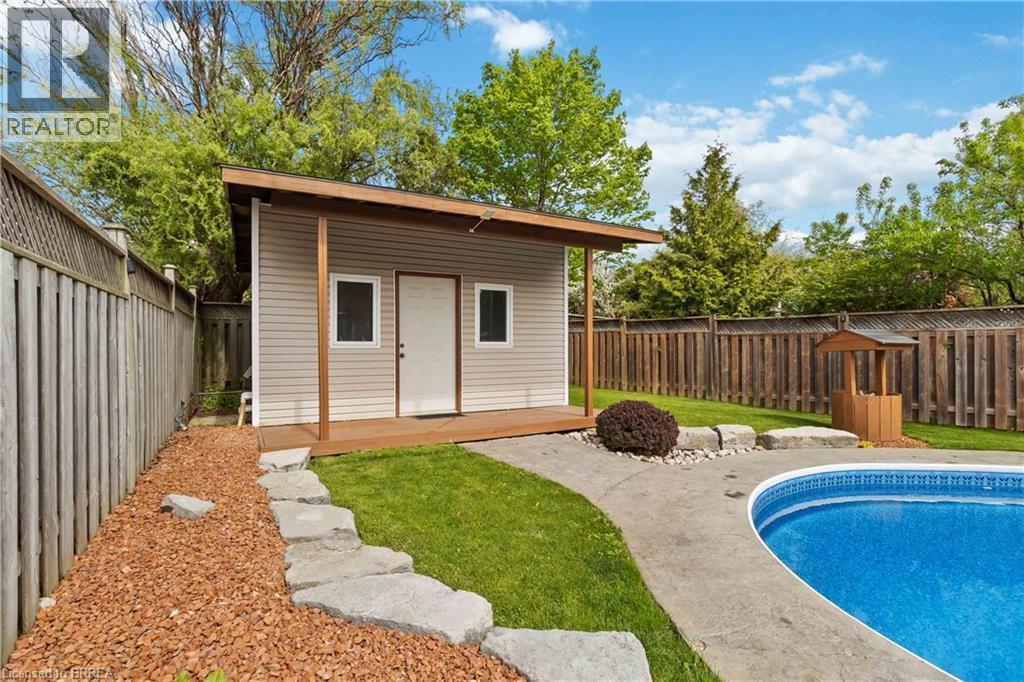 275 Granite Hill Road, Cambridge, ON - Outdoor With In Ground Pool