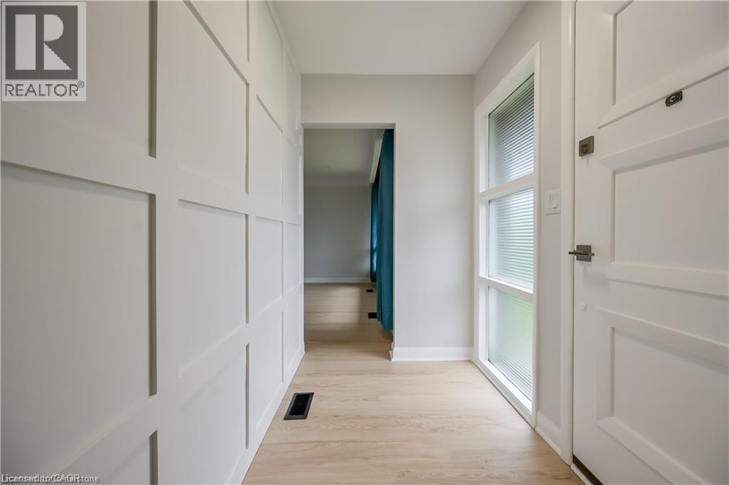 738 Mohawk Road E Unit# Upper Unit, Hamilton, ON - Indoor Photo Showing Other Room