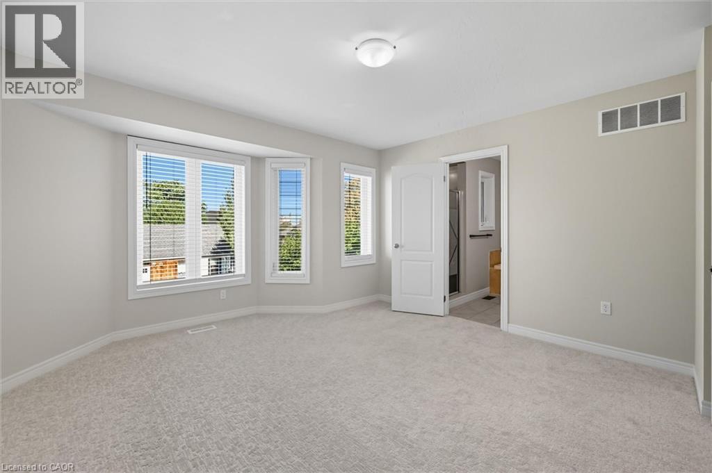 88 Wood Street E, Hamilton, ON - Indoor Photo Showing Other Room