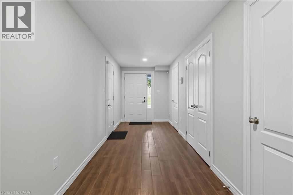 88 Wood Street E, Hamilton, ON - Indoor Photo Showing Other Room