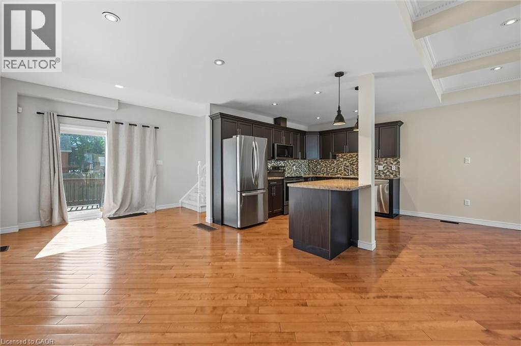 88 Wood Street E, Hamilton, ON - Indoor Photo Showing Kitchen With Stainless Steel Kitchen With Upgraded Kitchen