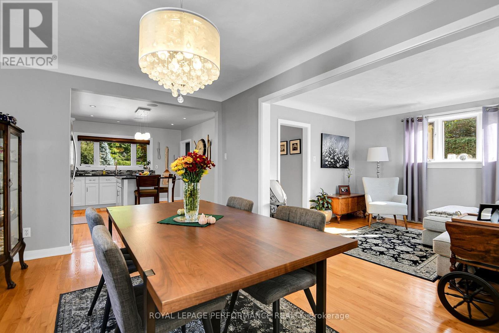 2239 Webster Avenue, Ottawa, ON - Indoor Photo Showing Dining Room