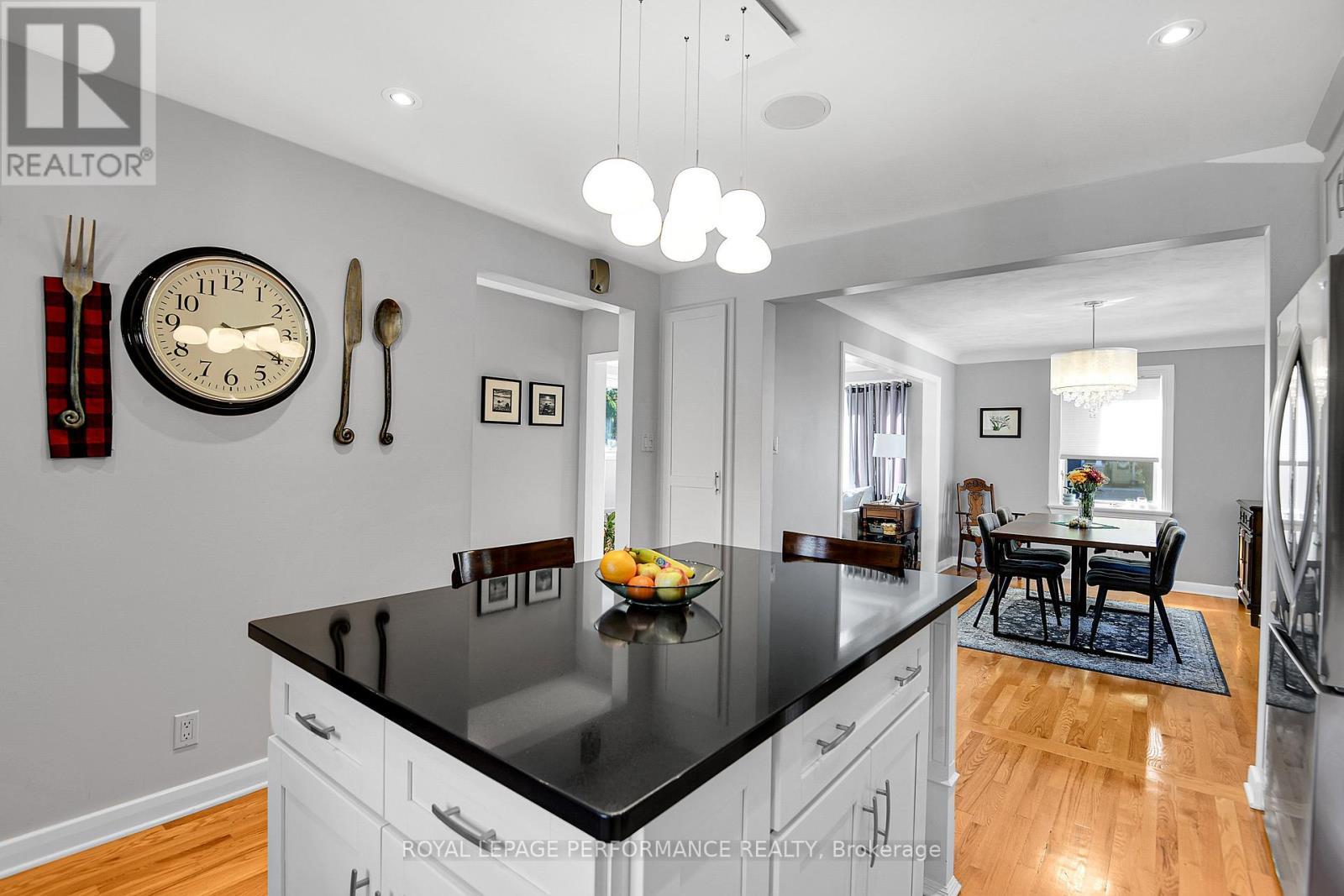 2239 Webster Avenue, Ottawa, ON - Indoor