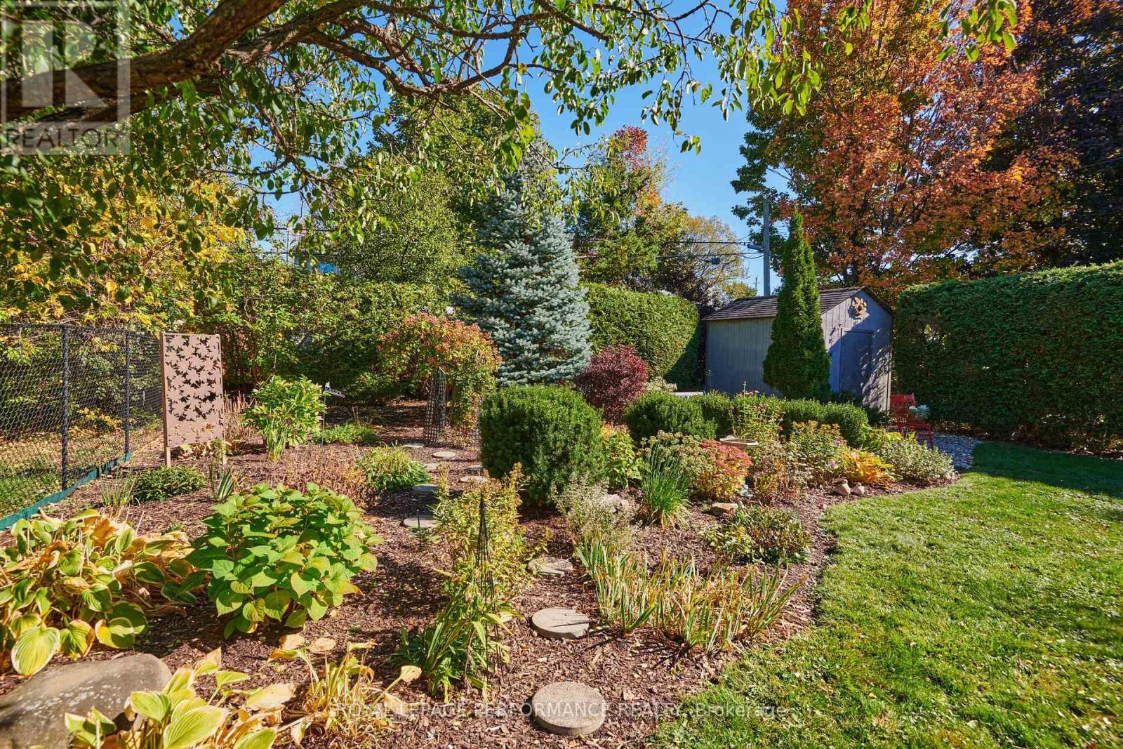 2239 Webster Avenue, Ottawa, ON - Outdoor