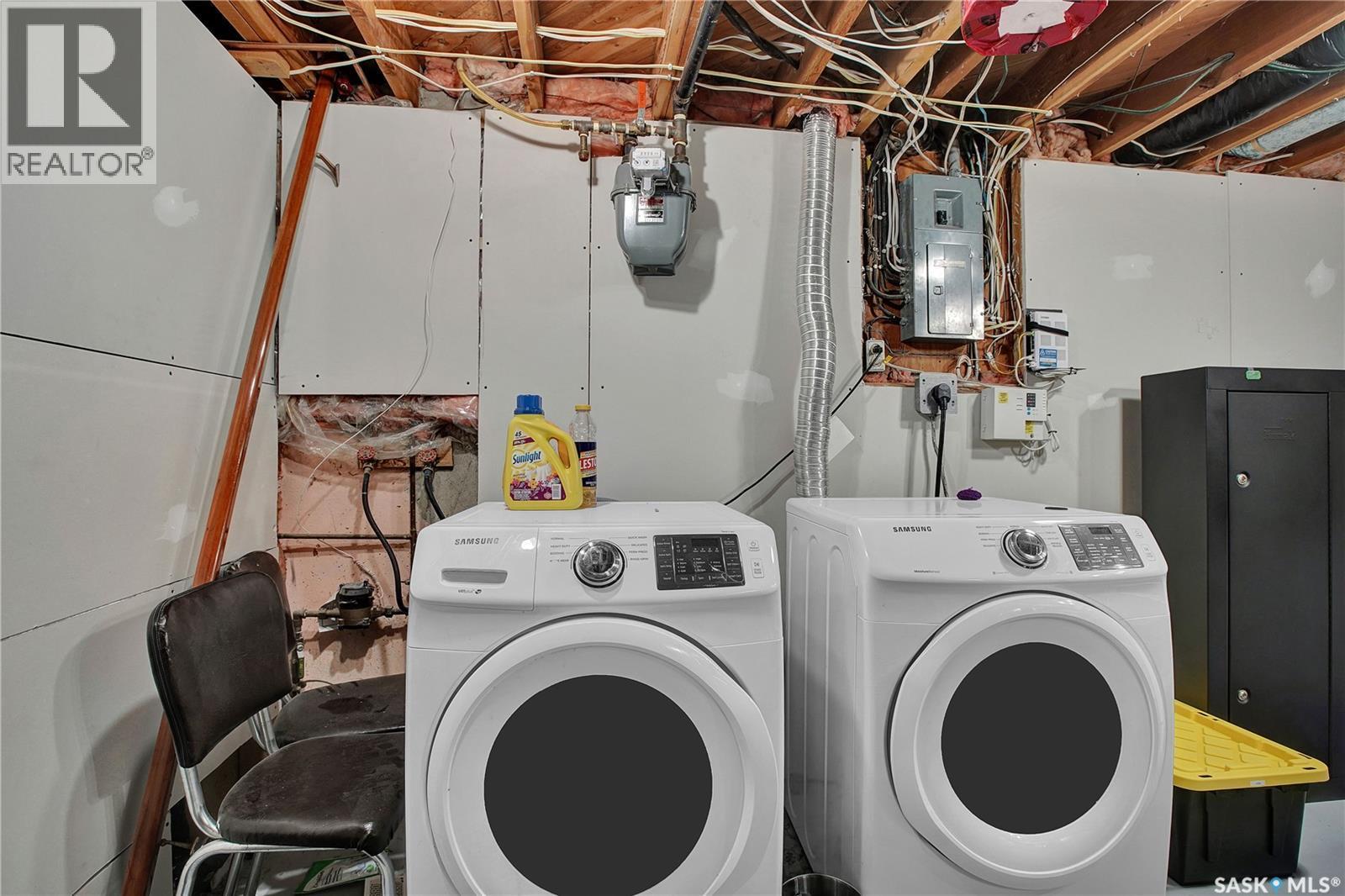 857 East Centre, Saskatoon, SK - Indoor Photo Showing Laundry Room